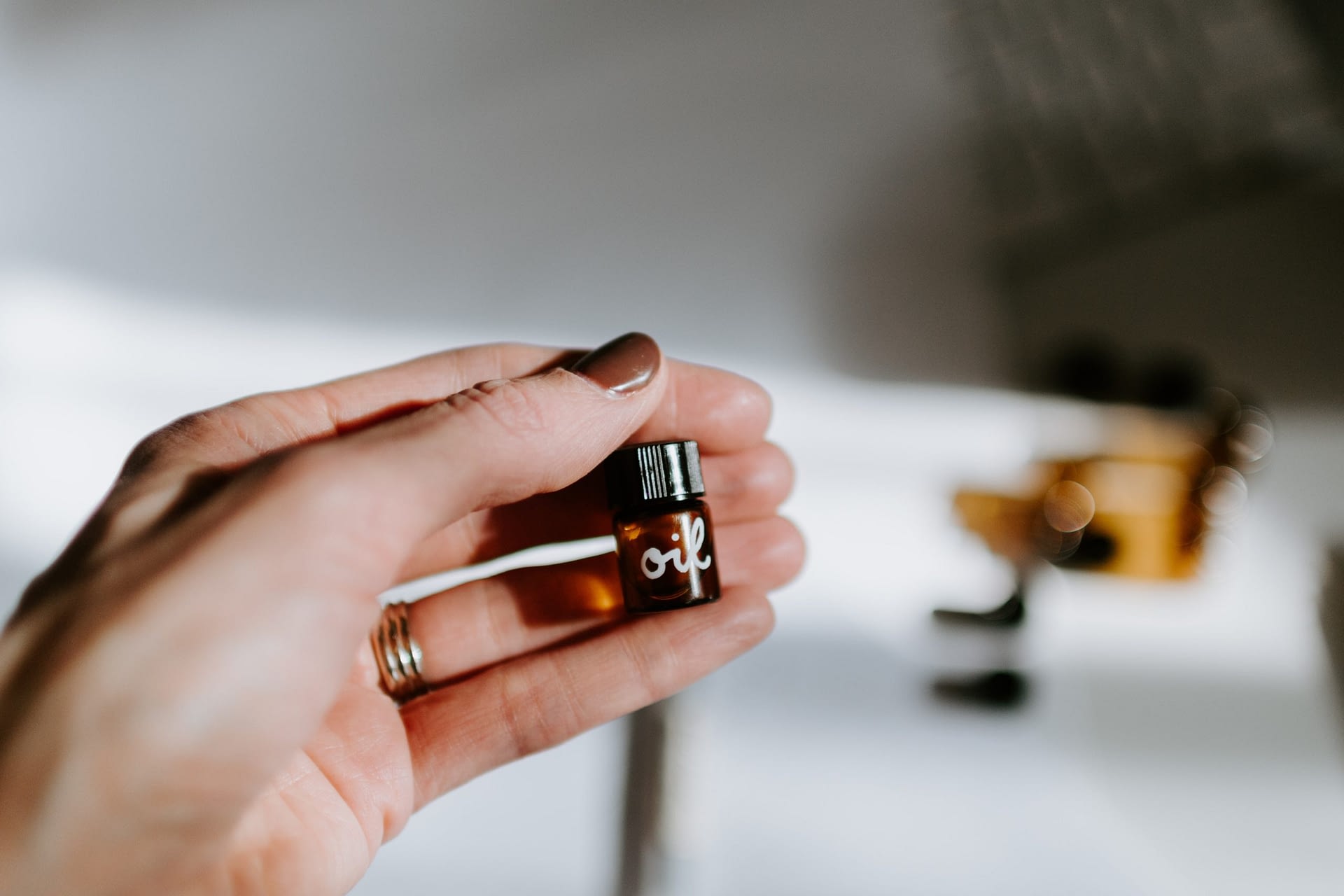 The Ultimate in Mum-Self-Care :: Using Plant-based Oils for Health & Wellbeing